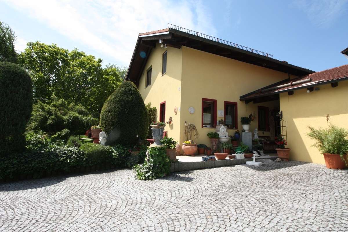 Thumbnail-Haus zum Kaufen in Seefeld-Hechendorf am Pilsensee 2.265.000,00 € 236 m²