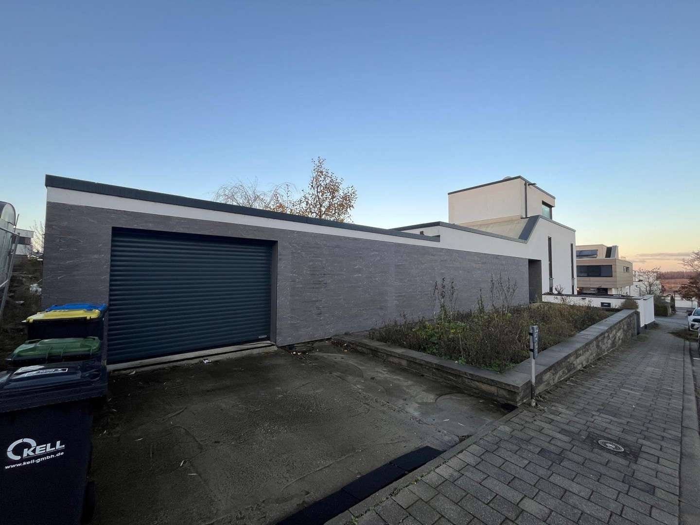 Thumbnail-Haus zum Kaufen in Zwenkau 1.249.000,00 € 239 m²