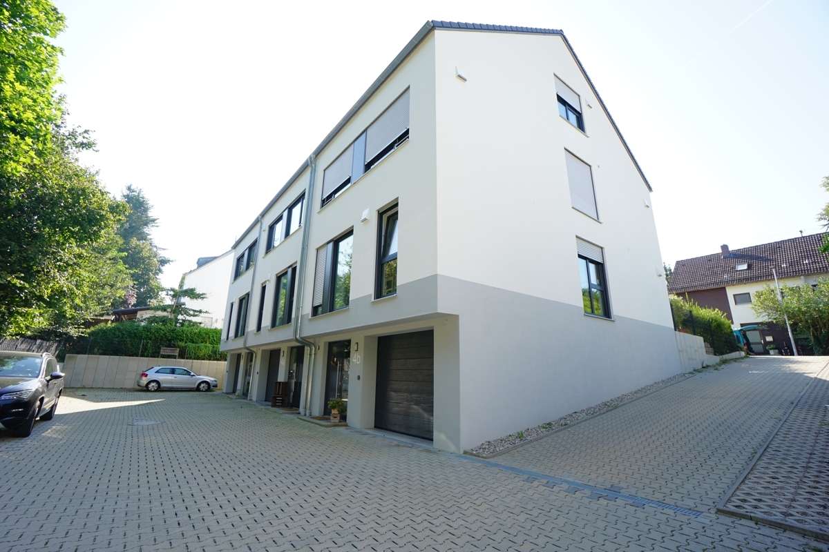 Thumbnail-Haus zum Mieten in Neusäß Westheim 2.500,00 € 169.27 m²