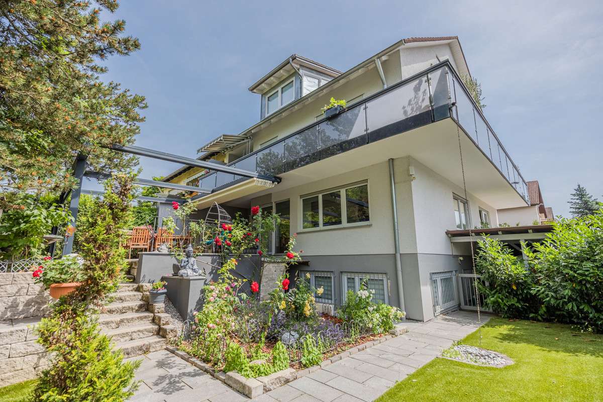 Thumbnail-Haus zum Kaufen in Singen 749.000,00 € 275 m²