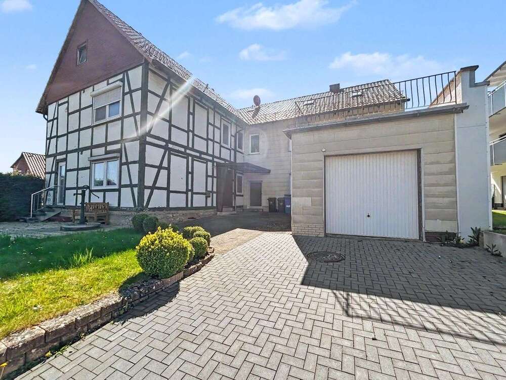 Thumbnail-Haus zum Kaufen in Göttingen 399.000,00 € 302.6 m²