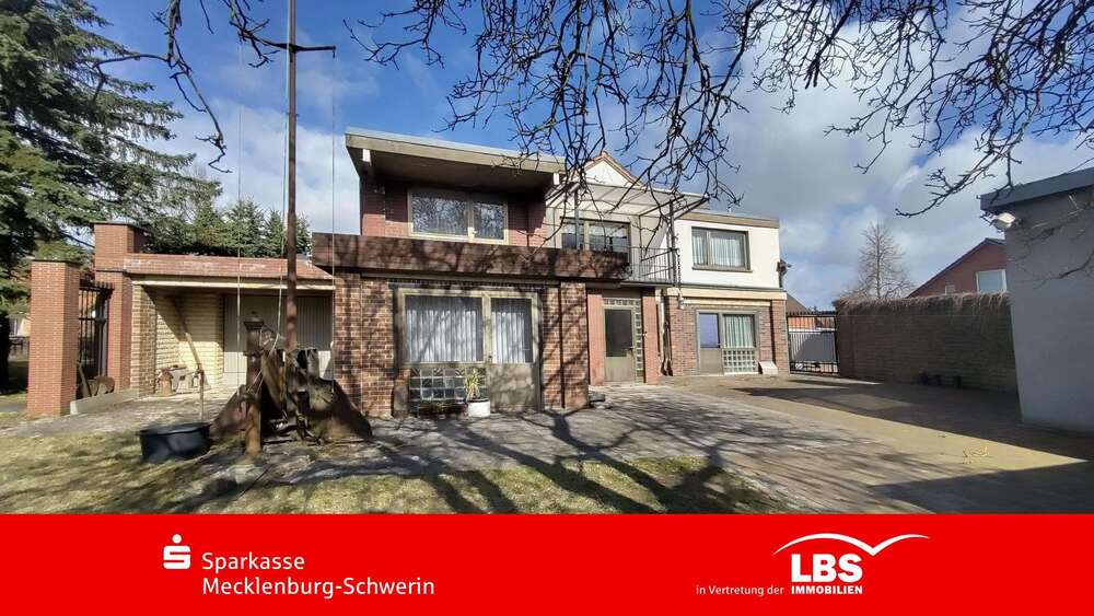 Thumbnail-Haus zum Kaufen in Eldena 195.000,00 € 200 m²