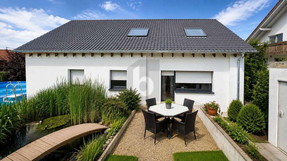 Thumbnail-Haus zum Kaufen in Nürtingen 1.150.000,00 € 285 m²