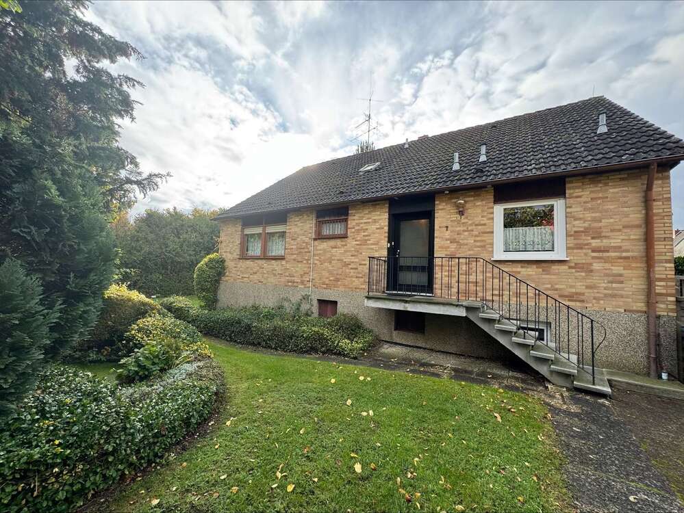 Thumbnail-Haus zum Kaufen in Springe-Alvesrode 159.000,00 € 166 m²