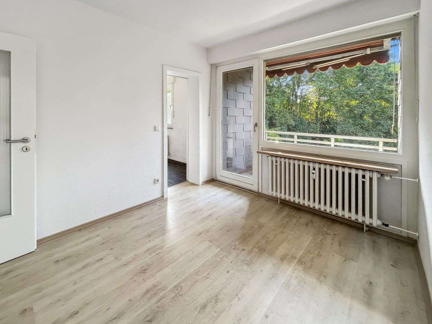 Thumbnail-Wohnung zum Kaufen in Duisburg 155.000,00 € 80.48 m²
