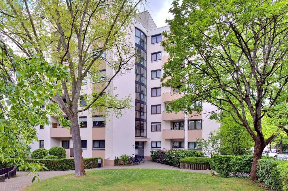 Thumbnail-Wohnung zum Kaufen in Nürnberg 349.000,00 € 98.5 m²