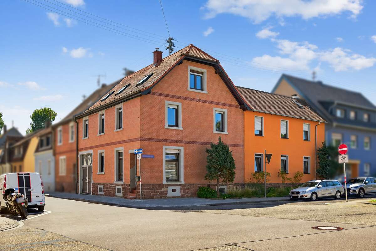 Thumbnail-Haus zum Kaufen in Karlsruhe Hagsfeld 775.000,00 € 291 m²