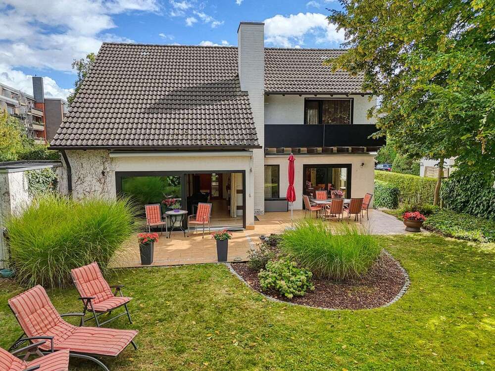 Thumbnail-Haus zum Kaufen in Kaarst 865.000,00 € 198 m²