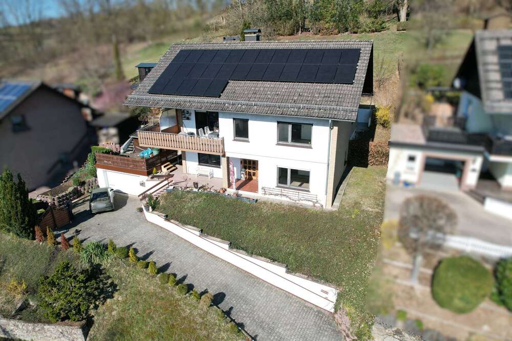 Thumbnail-Haus zum Kaufen in Beverungen Dalhausen 230.000,00 € 156 m²