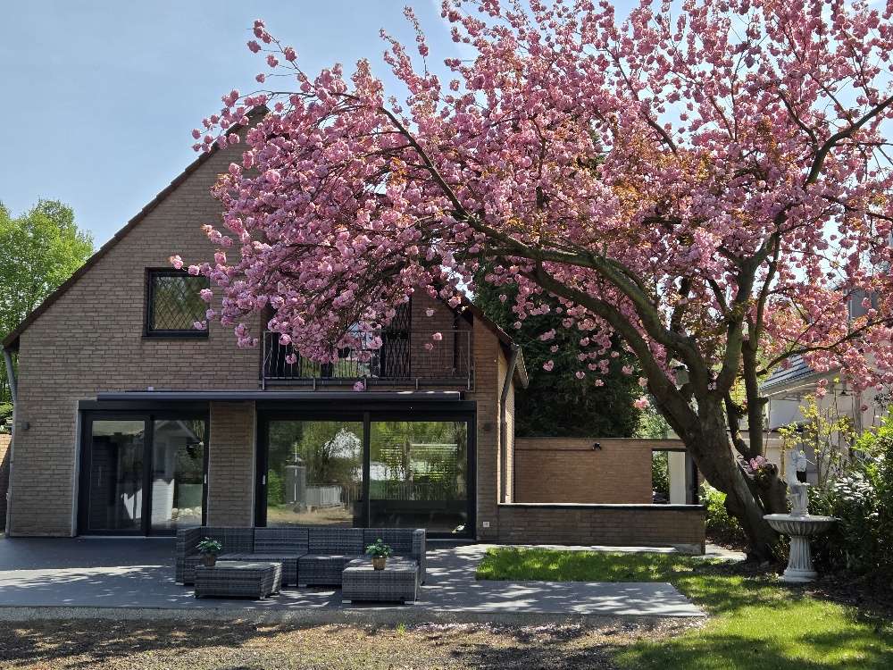 Thumbnail-Haus zum Kaufen in Köln 1.495.000,00 € 193 m²