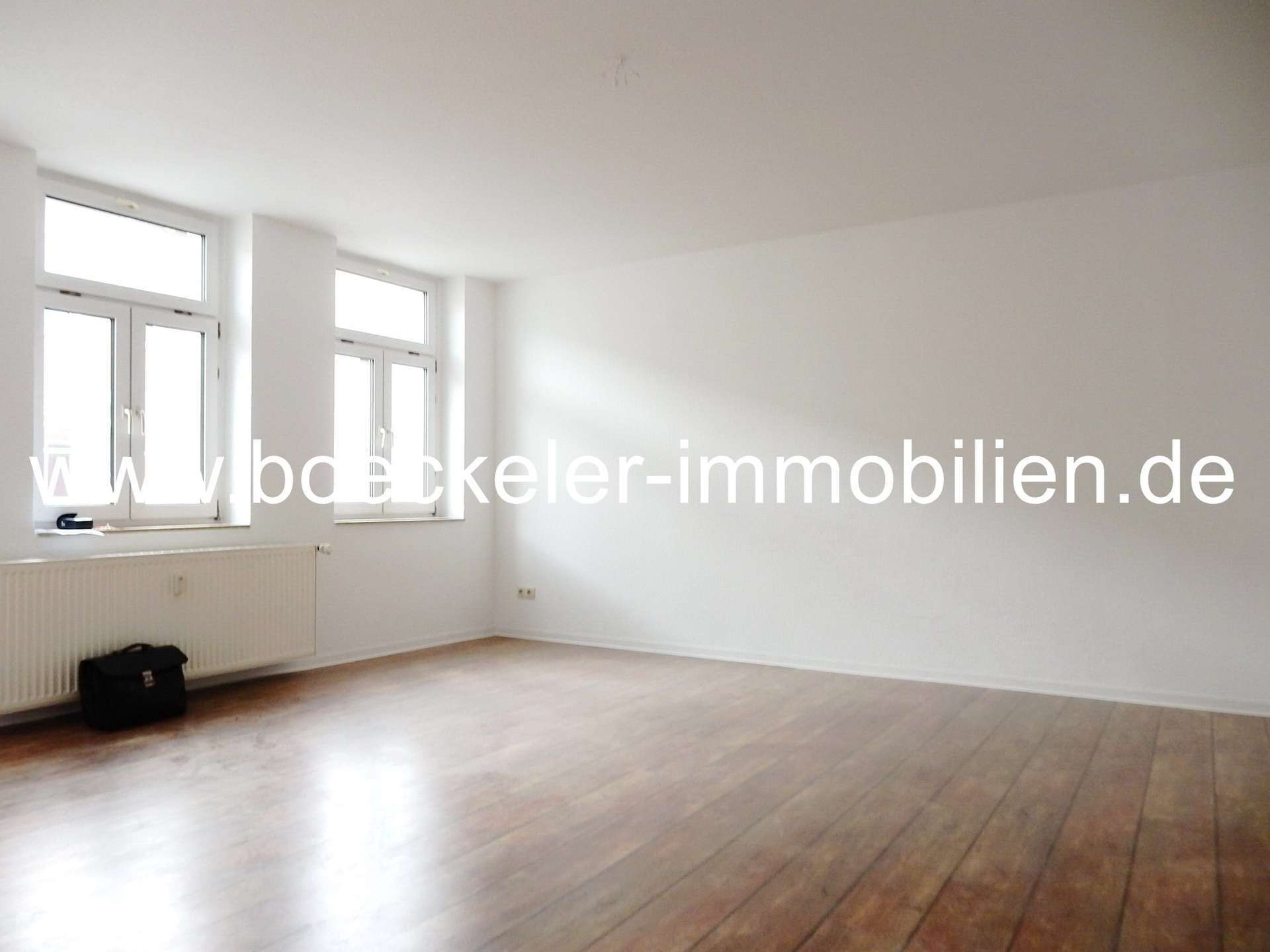 Thumbnail-Wohnung zum Mieten in Halle 460,00 € 60.72 m²