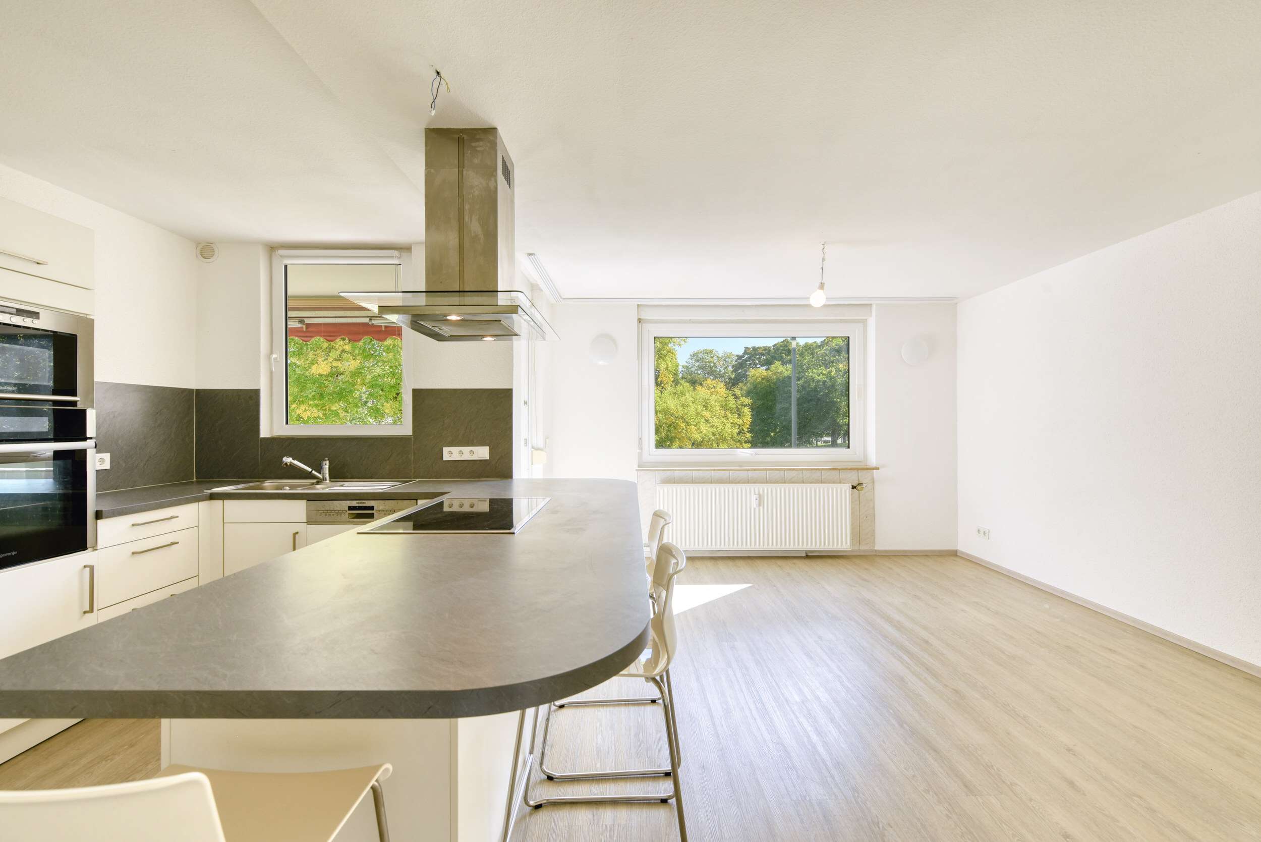 Thumbnail-Wohnung zum Kaufen in Stuttgart-WeilimdorfGiebel 260.000,00 € 64 m²