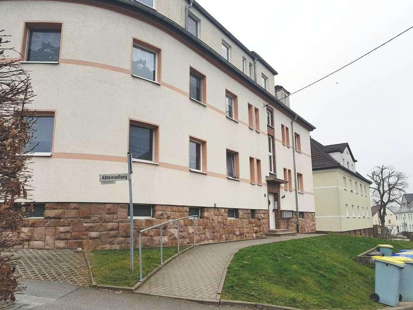 Thumbnail-Wohnung zum Mieten in Oberlungwitz 270,00 € 53 m²