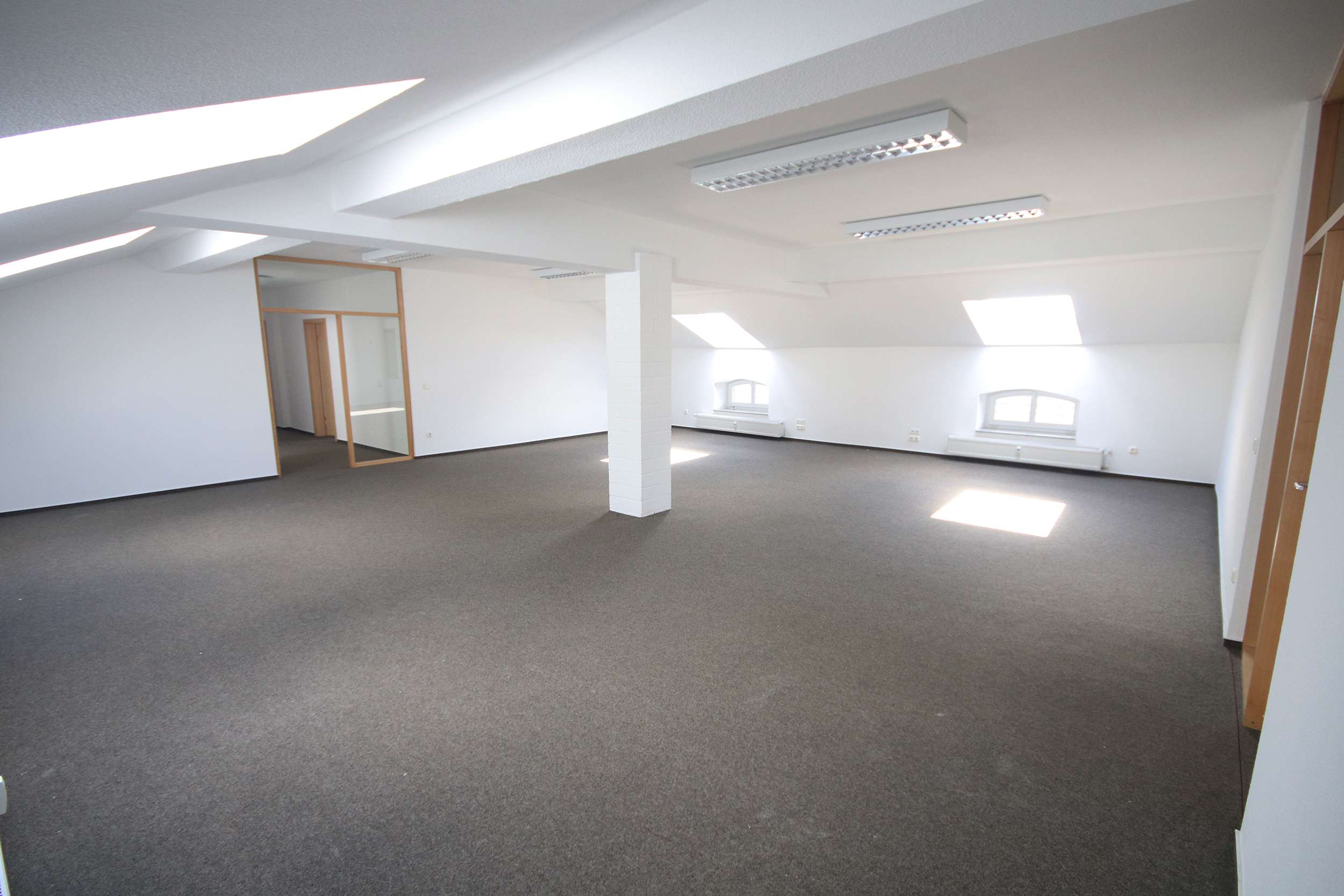 Thumbnail-Büro in Essen 1.449,01 € 171 m²