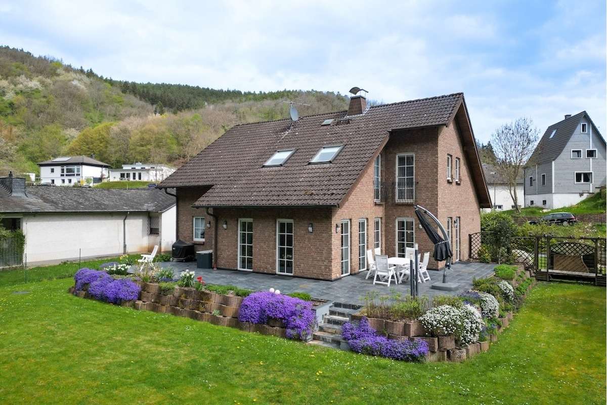 Thumbnail-Haus zum Kaufen in Heimbach 499.850,00 € 217 m²