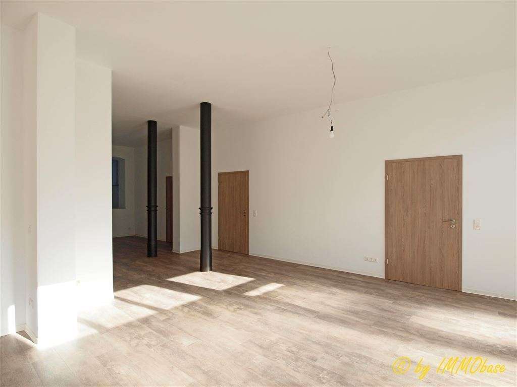 Thumbnail-Büro in Mittweida 998,00 € 166 m²