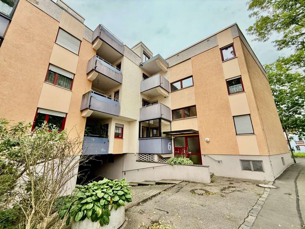 Thumbnail-Wohnung zum Kaufen in Augsburg 210.000,00 € 62.24 m²