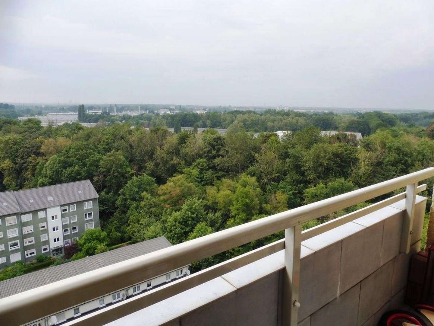 Thumbnail-Wohnung zum Mieten in Leverkusen 980,00 € 82 m²