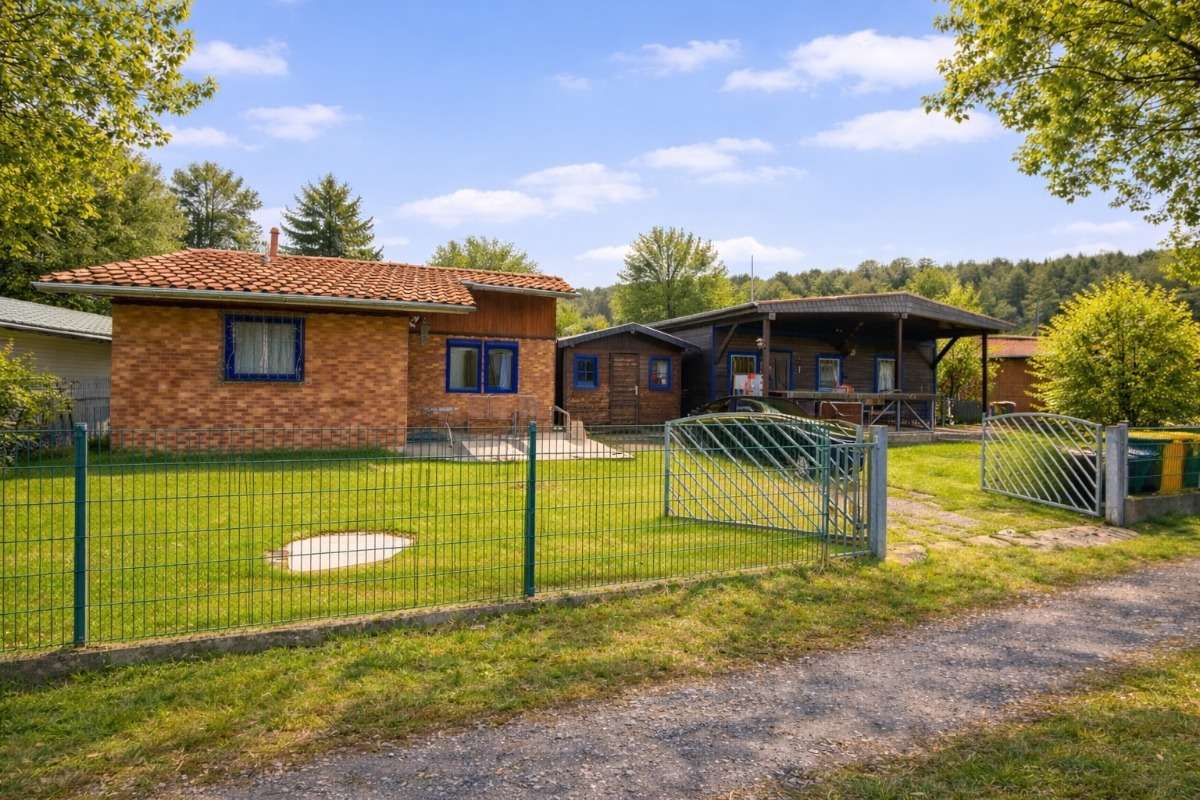 Thumbnail-Haus zum Kaufen in Hirzenhain-Merkenfritz 160.000,00 € 80 m²