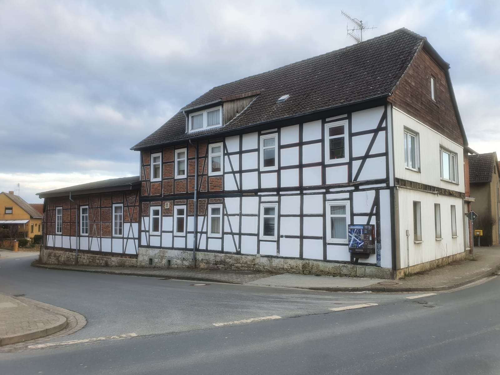 Thumbnail-Haus zum Kaufen in Königslutter 59.000,00 € 320 m²