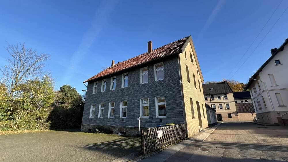 Thumbnail-Haus zum Kaufen in Vlotho 340.000,00 € 302.27 m²