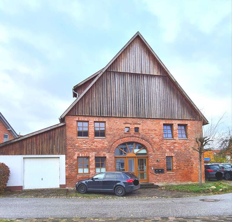 Thumbnail-Haus zum Kaufen in Nieheim Oeynhausen 325.000,00 € 273 m²