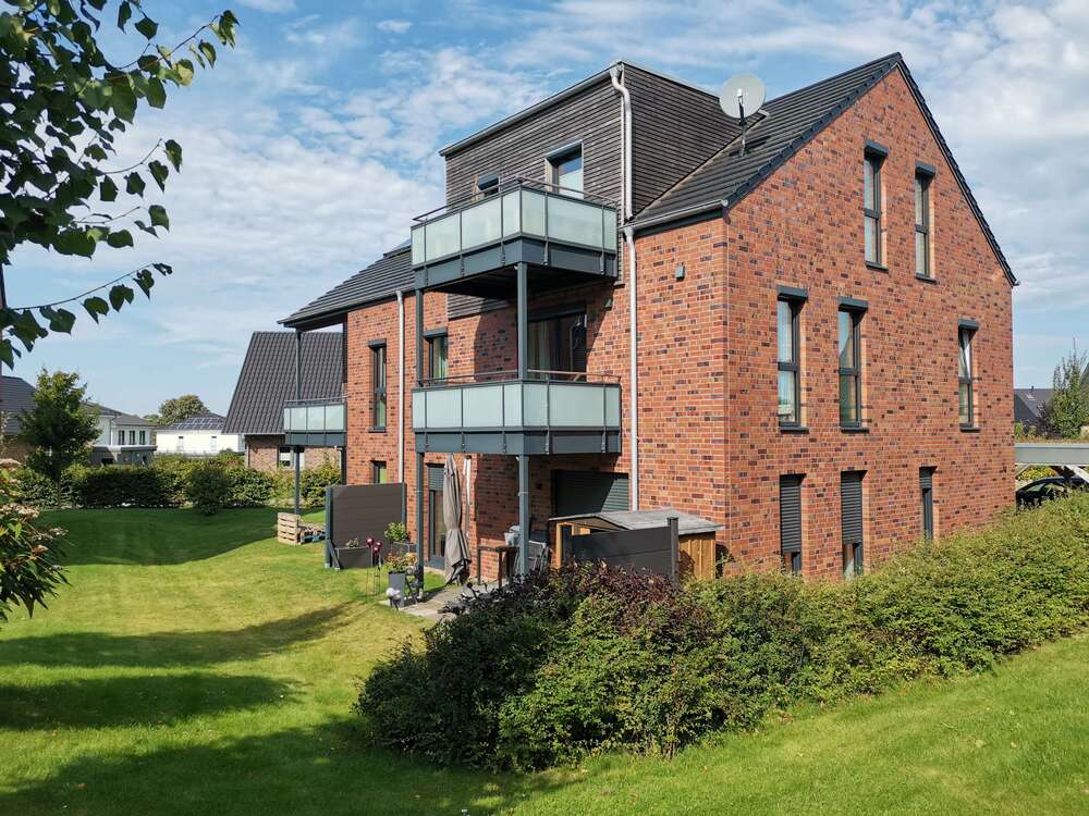 Thumbnail-Wohnung zum Kaufen in Buxtehude 390.000,00 € 102 m²