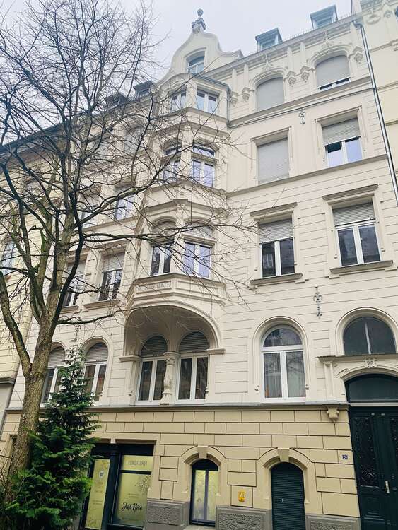 Thumbnail-Wohnung zum Mieten in Wiesbaden 2.600,00 € 132 m²