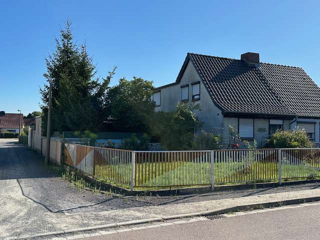 Thumbnail-Haus zum Kaufen in Lutherstadt Wittenberg 98.000,00 € 175.77 m²
