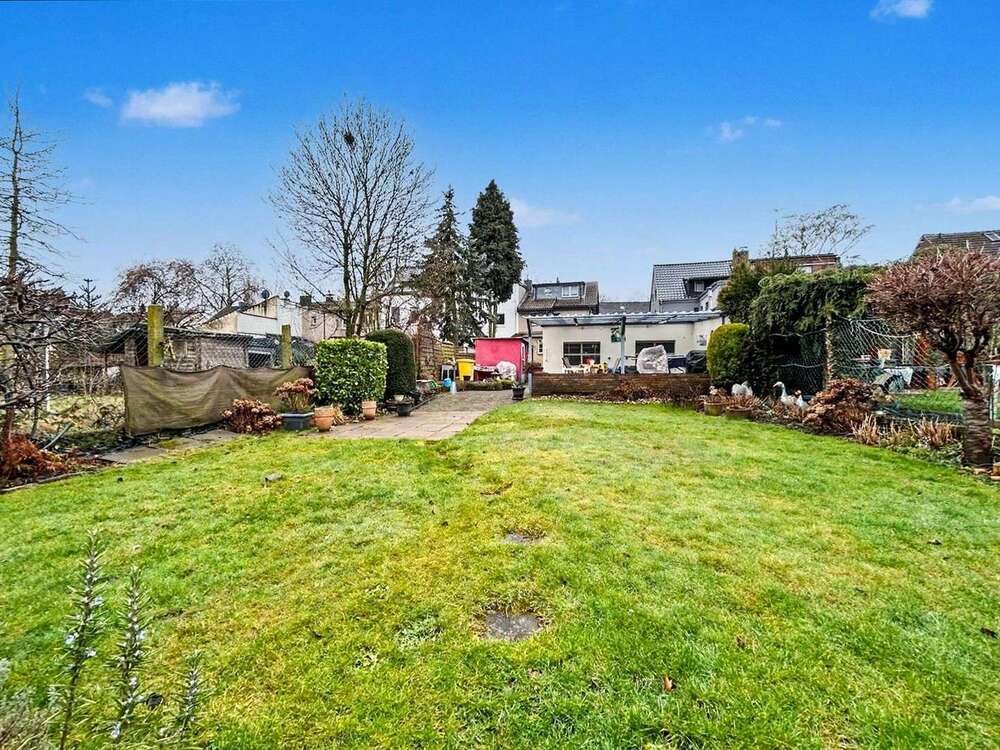 Thumbnail-Haus zum Kaufen in Duisburg 269.000,00 € 116.99 m²