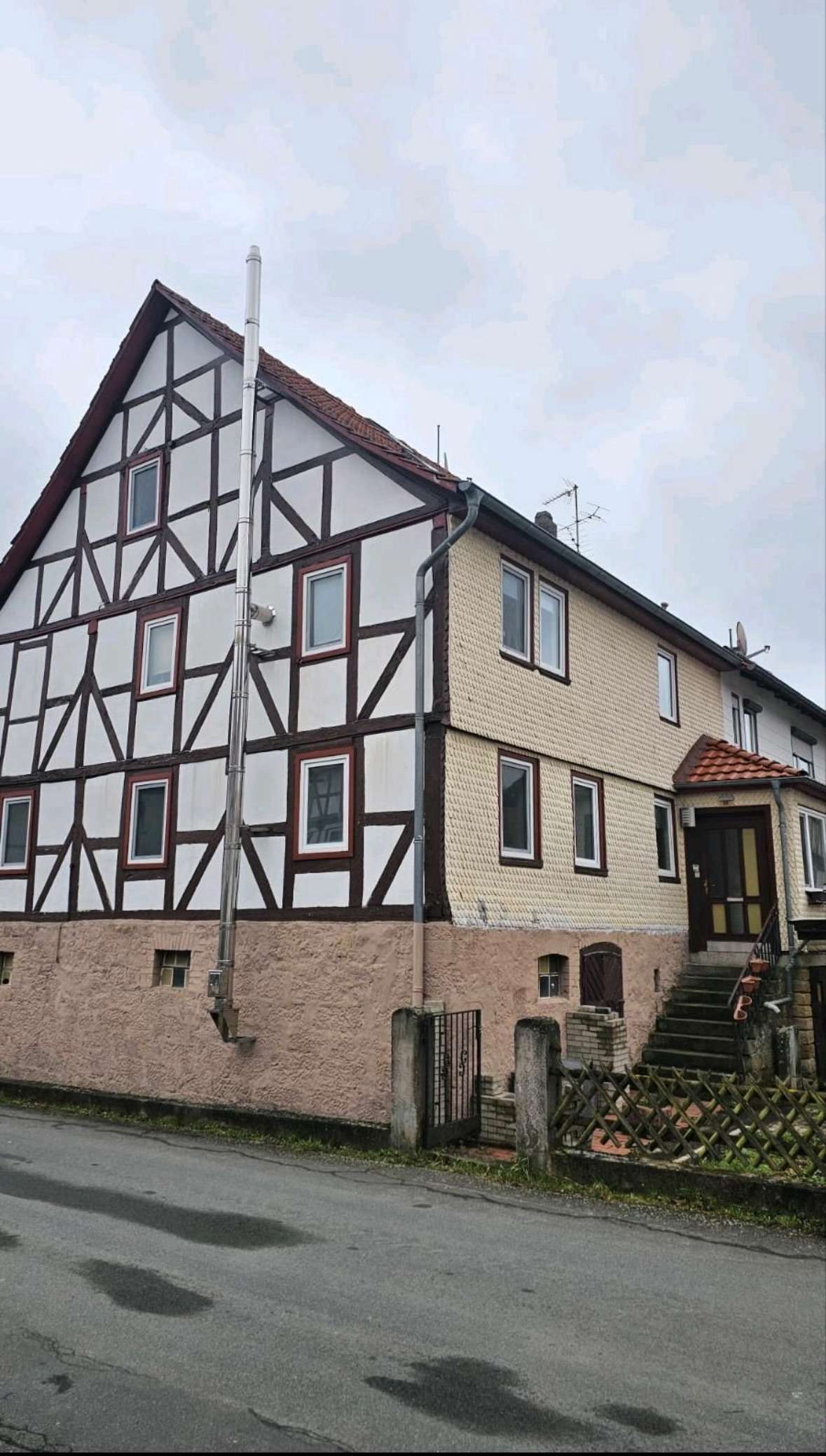 Thumbnail-Haus zum Kaufen in Ludwigsau 119.000,00 € 200 m²