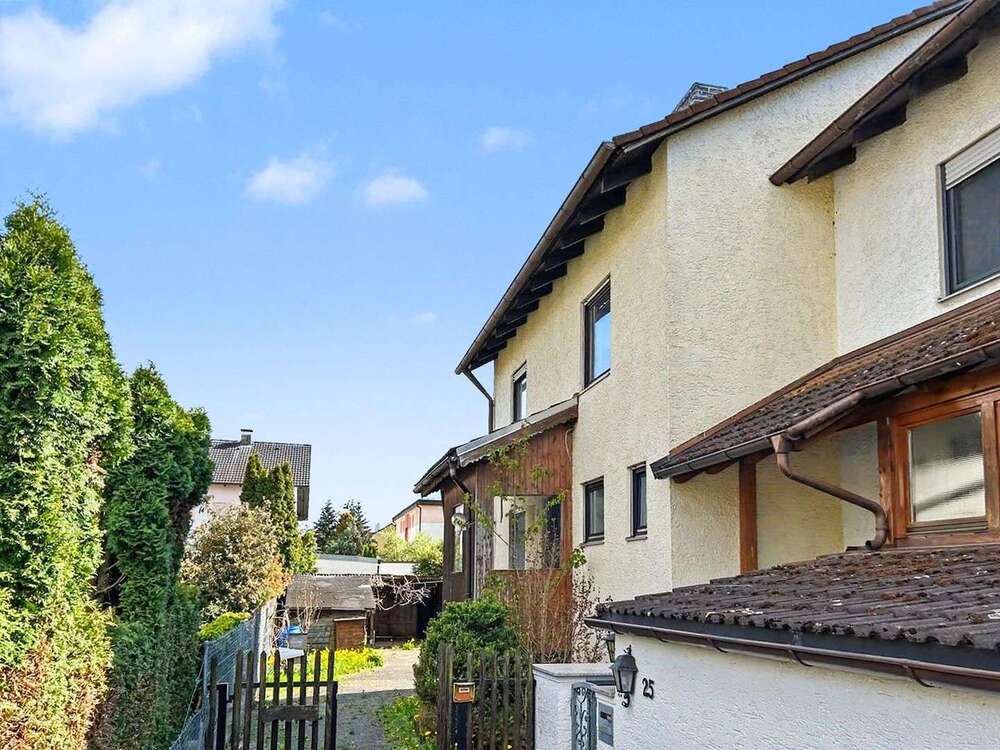 Thumbnail-Haus zum Kaufen in Landshut 419.000,00 € 134.84 m²