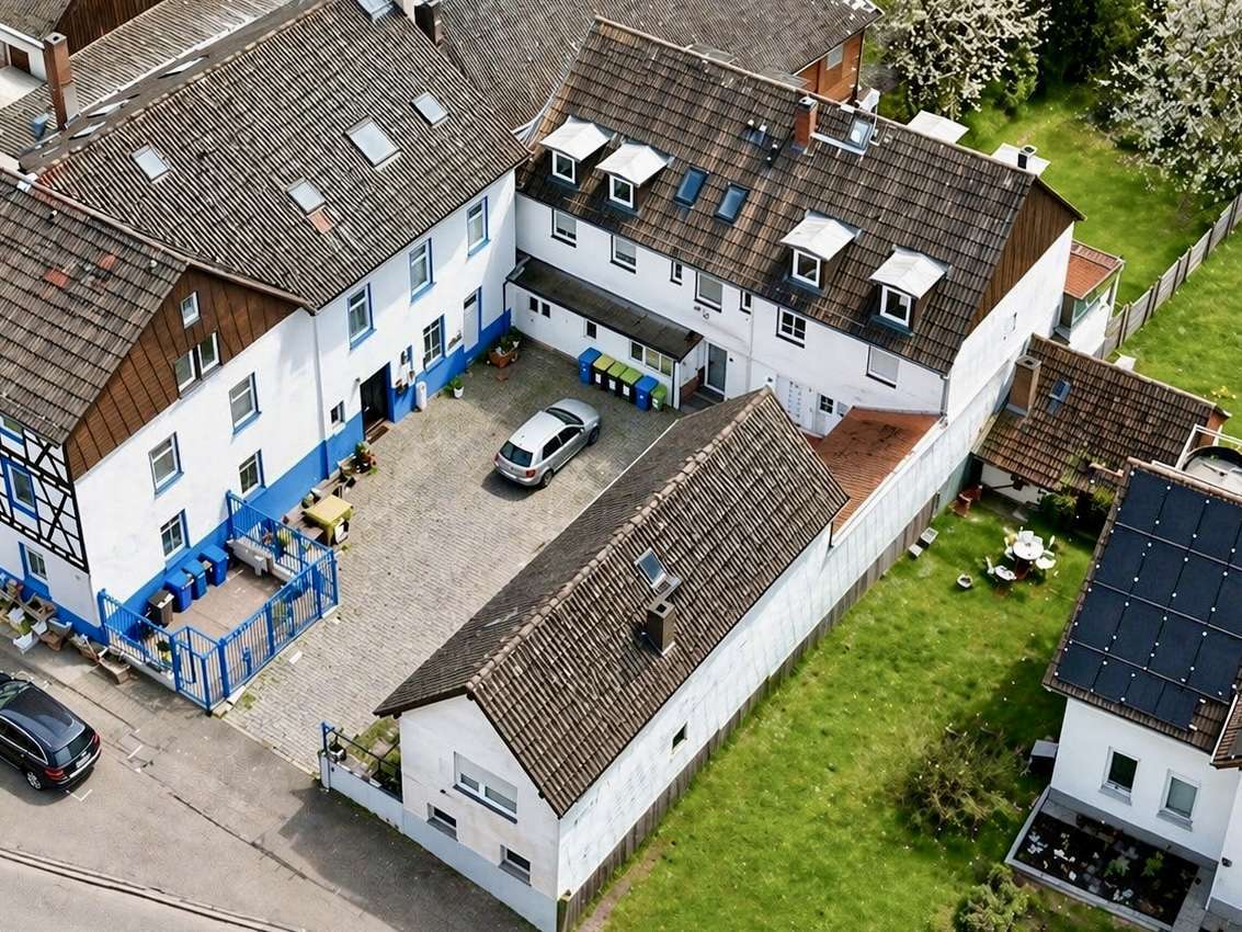 Thumbnail-Haus zum Kaufen in Laubach 150.000,00 € 490.39 m²
