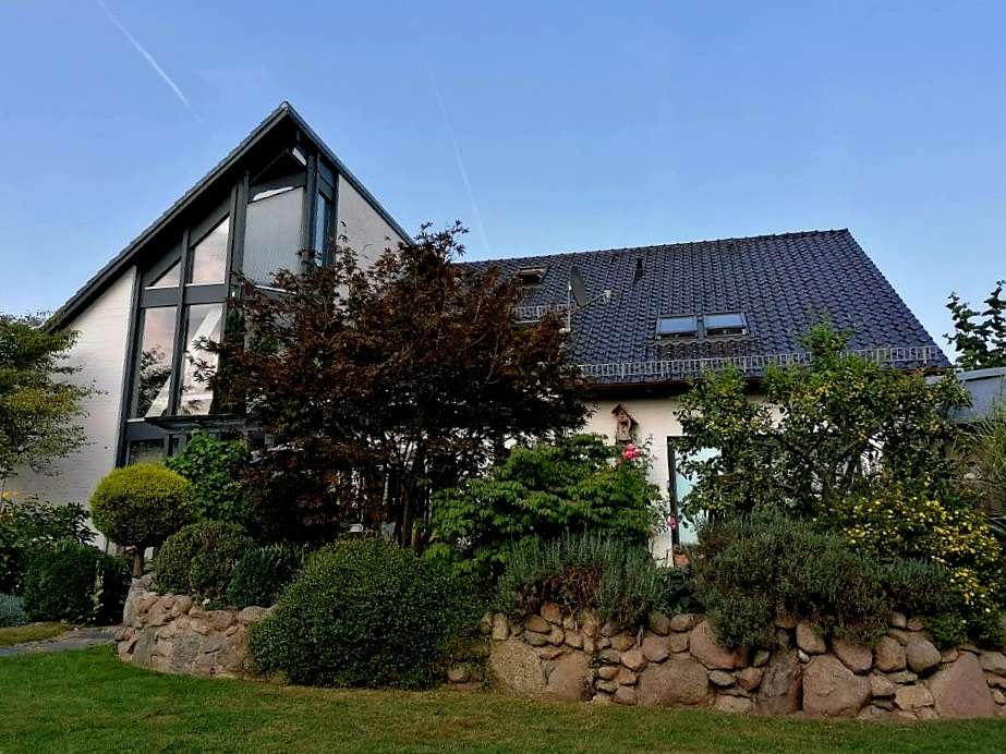 Thumbnail-Haus zum Kaufen in Güby 995.000,00 € 315.31 m²