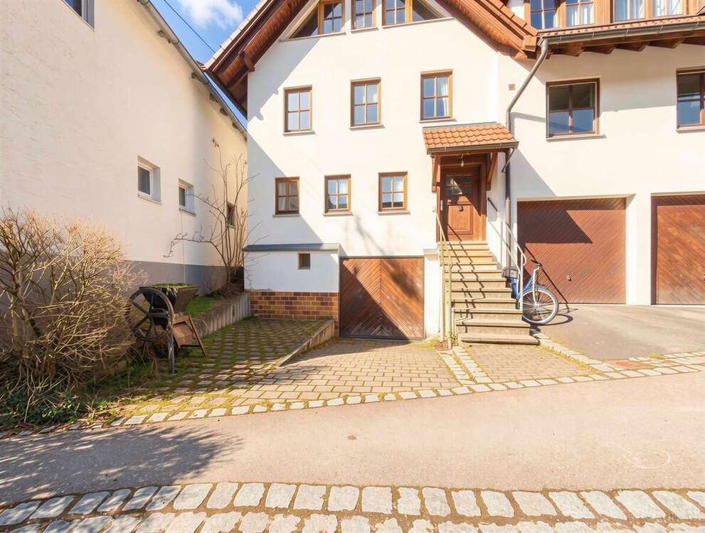 Thumbnail-Haus zum Kaufen in Neidlingen 250.000,00 € 158 m²