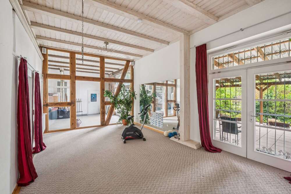 Thumbnail-Haus zum Kaufen in Brück 1.190.000,00 € 645 m²