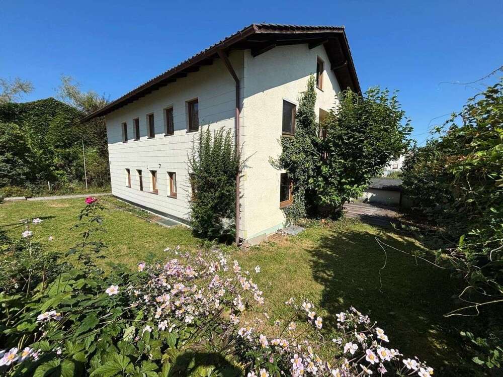 Thumbnail-Haus zum Kaufen in Traunstein 900.000,00 € 267.97 m²