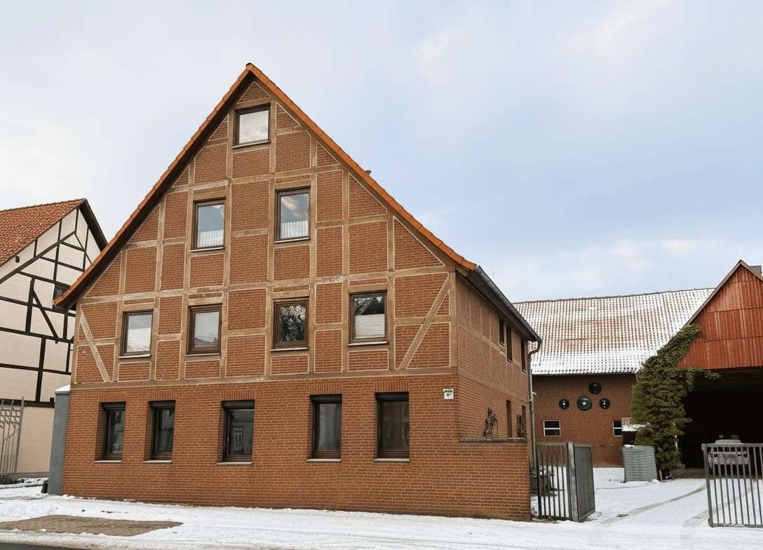 Thumbnail-Haus zum Kaufen in Springe Eldagsen 465.000,00 € 285.5 m²