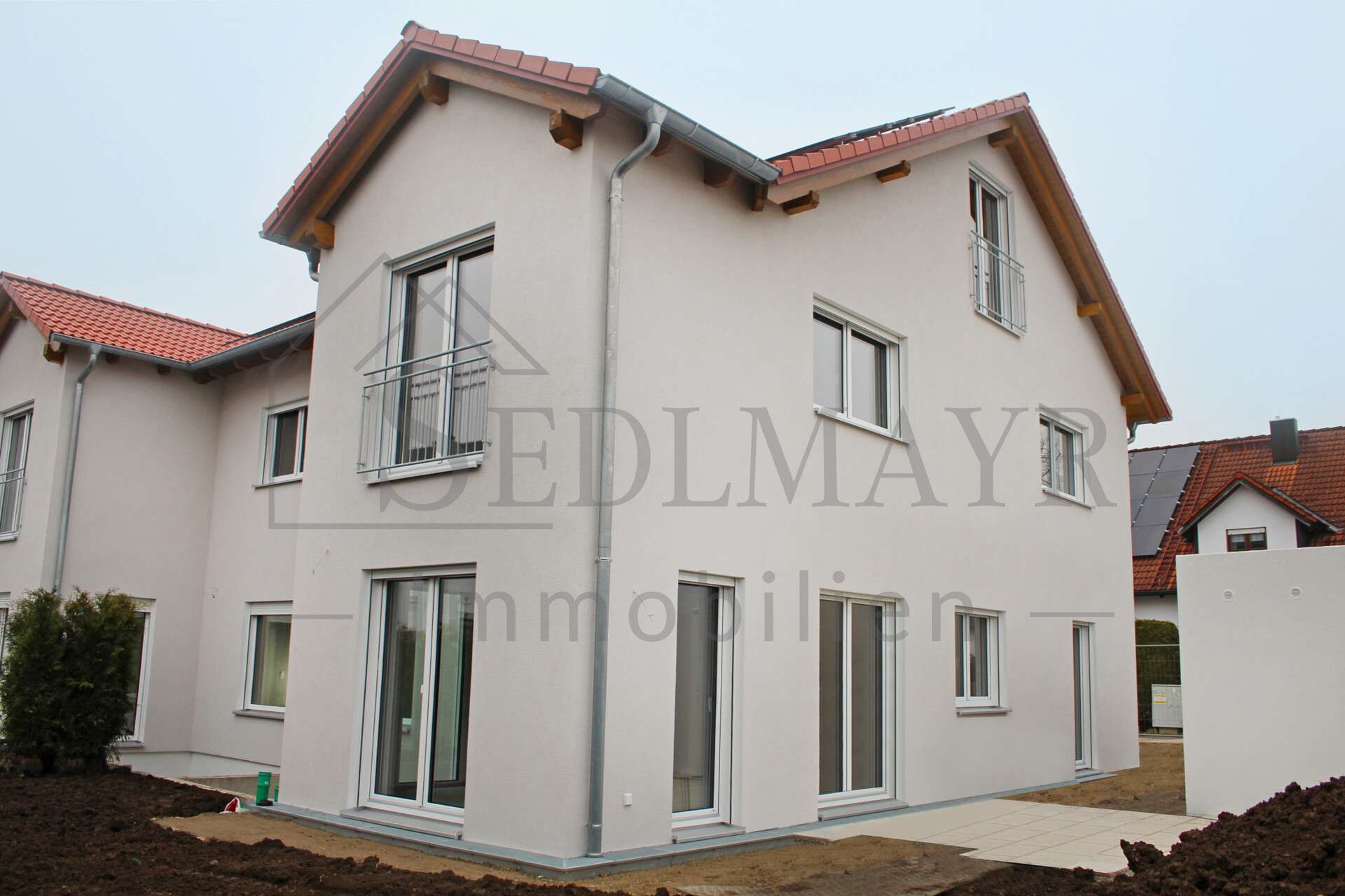 Thumbnail-Haus zum Mieten in Gilching 3.800,00 € 200 m²