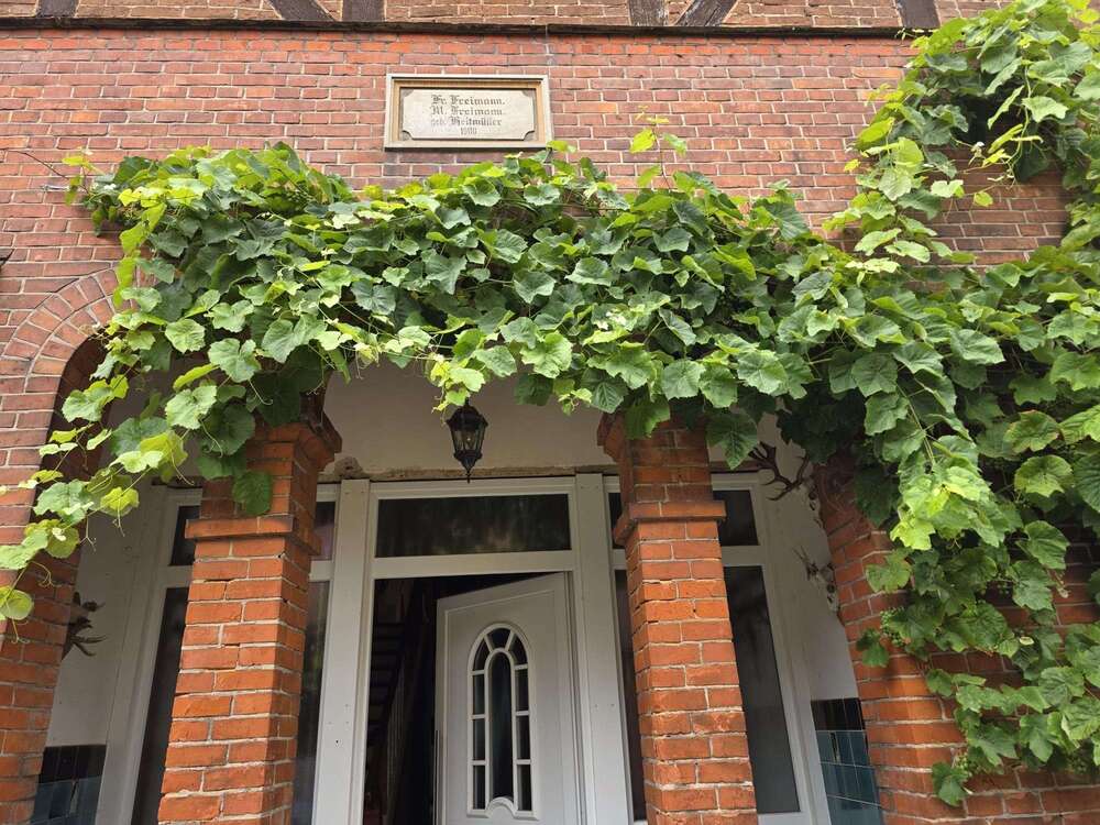 Thumbnail-Haus zum Kaufen in Springe 385.000,00 € 180 m²