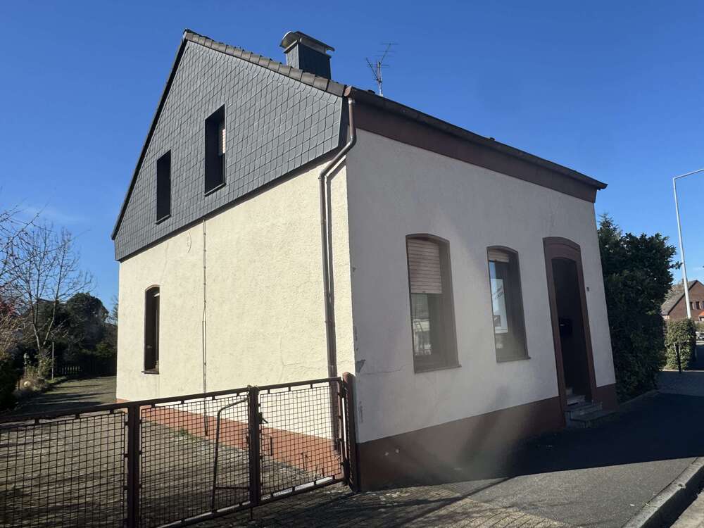 Thumbnail-Haus zum Kaufen in Duisburg 248.000,00 € 100 m²