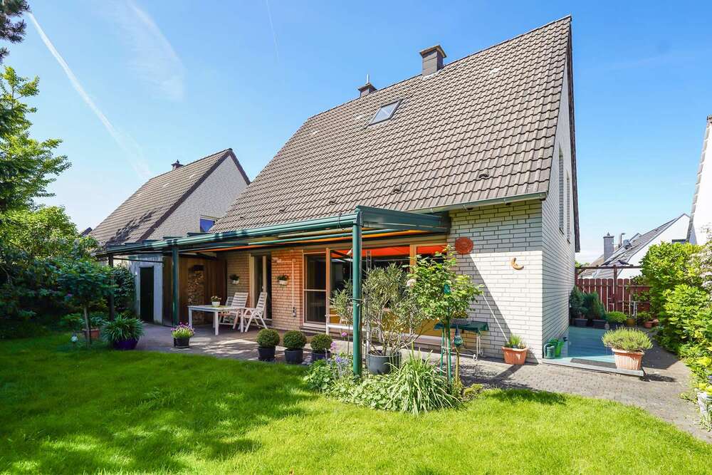 Thumbnail-Haus zum Kaufen in Düsseldorf 750.000,00 € 129 m²