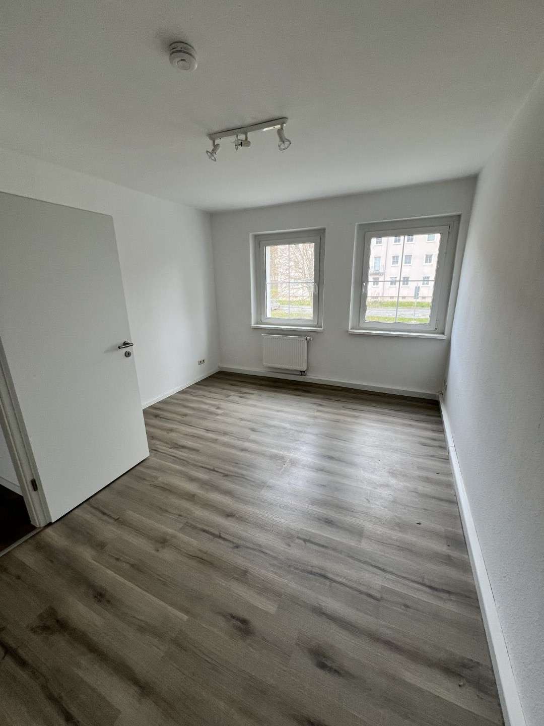 Thumbnail-Wohnung zum Mieten in Ronneburg 320,00 € 53.72 m²