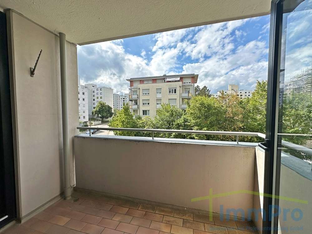 Thumbnail-Wohnung zum Kaufen in Stuttgart 279.000,00 € 81.56 m²