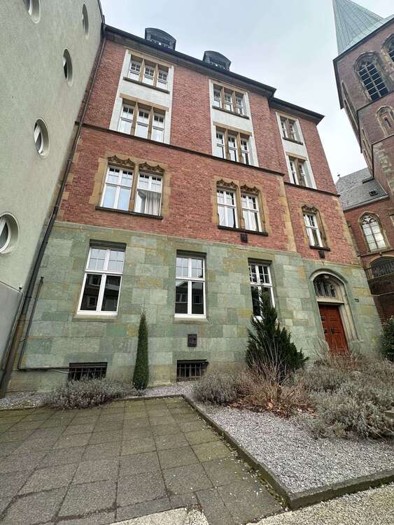 Thumbnail-Wohnung zum Mieten in Wuppertal 1.002,00 € 145.65 m²
