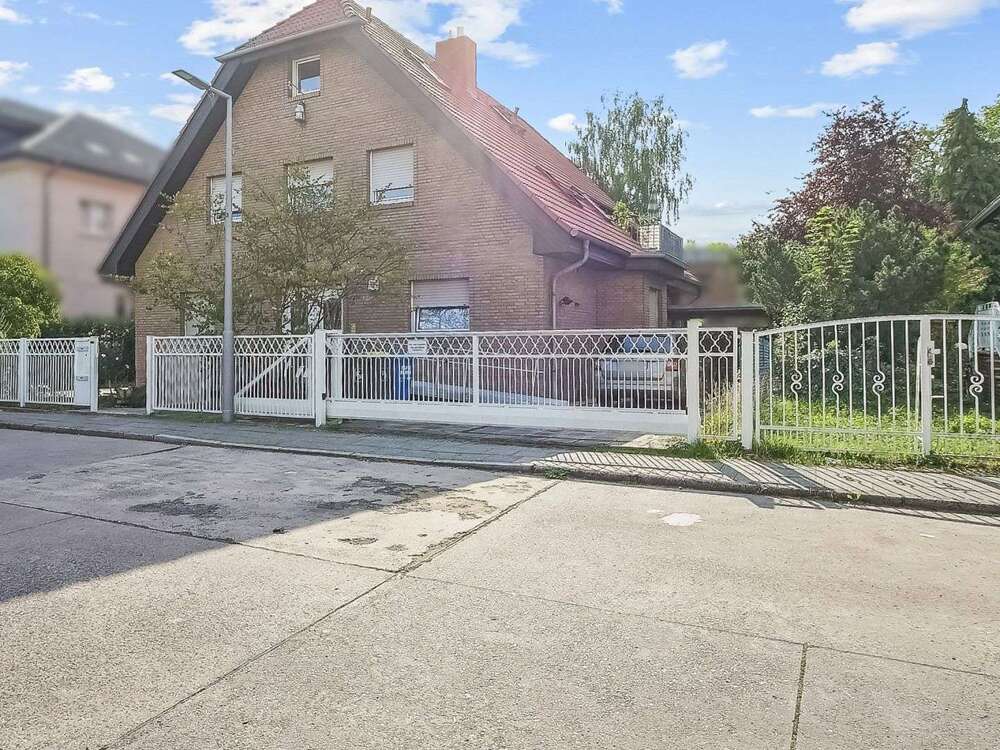 Thumbnail-Haus zum Kaufen in Berlin 995.000,00 € 210.85 m²