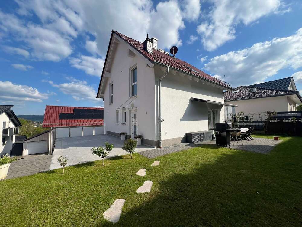Thumbnail-Haus zum Kaufen in Wächtersbach-Stadt 649.000,00 € 170 m²