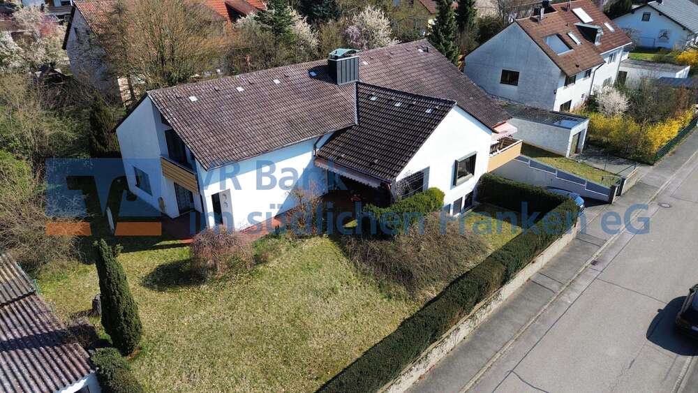 Thumbnail-Haus zum Kaufen in Windsbach 395.000,00 € 220 m²