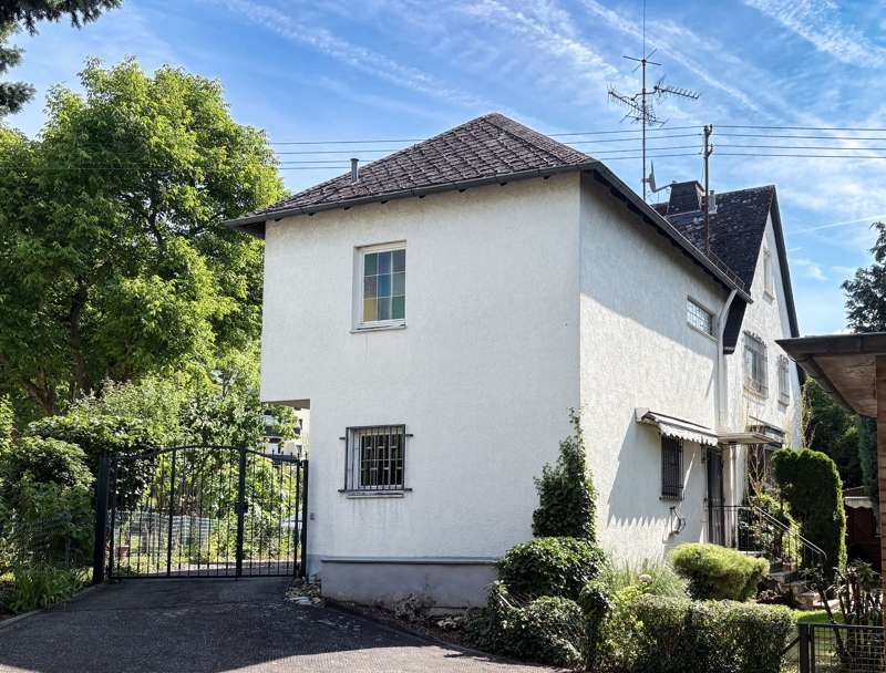 Thumbnail-Haus zum Kaufen in Wiesbaden 619.800,00 € 196 m²