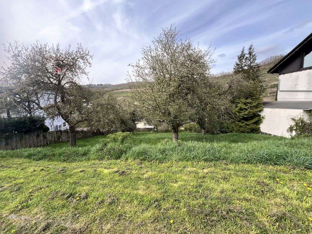 Thumbnail-Grundstück zu verkaufen in Obernhof 92.800,00 € 875 m²